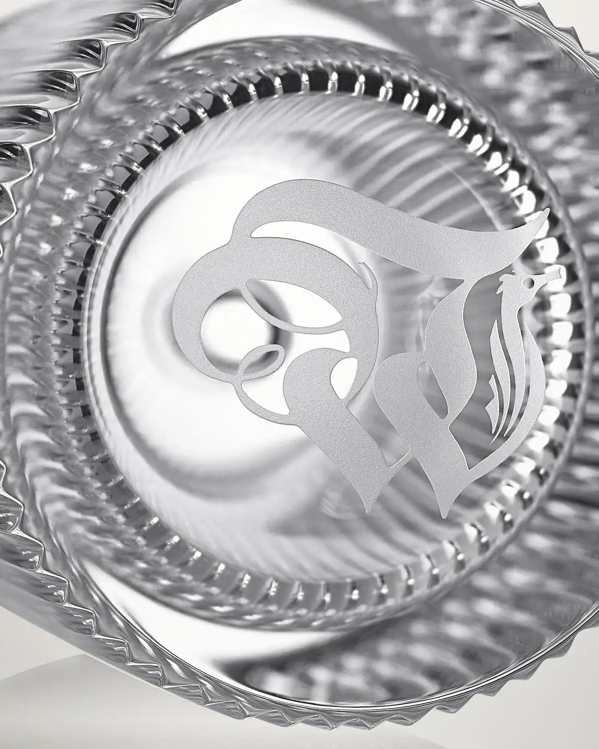 Aras Decanter Round