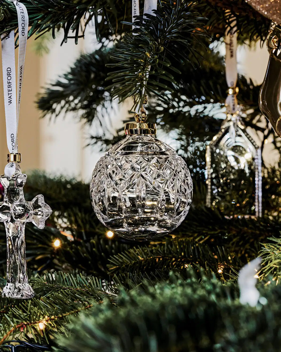 Christmas Lismore Bauble Ornament