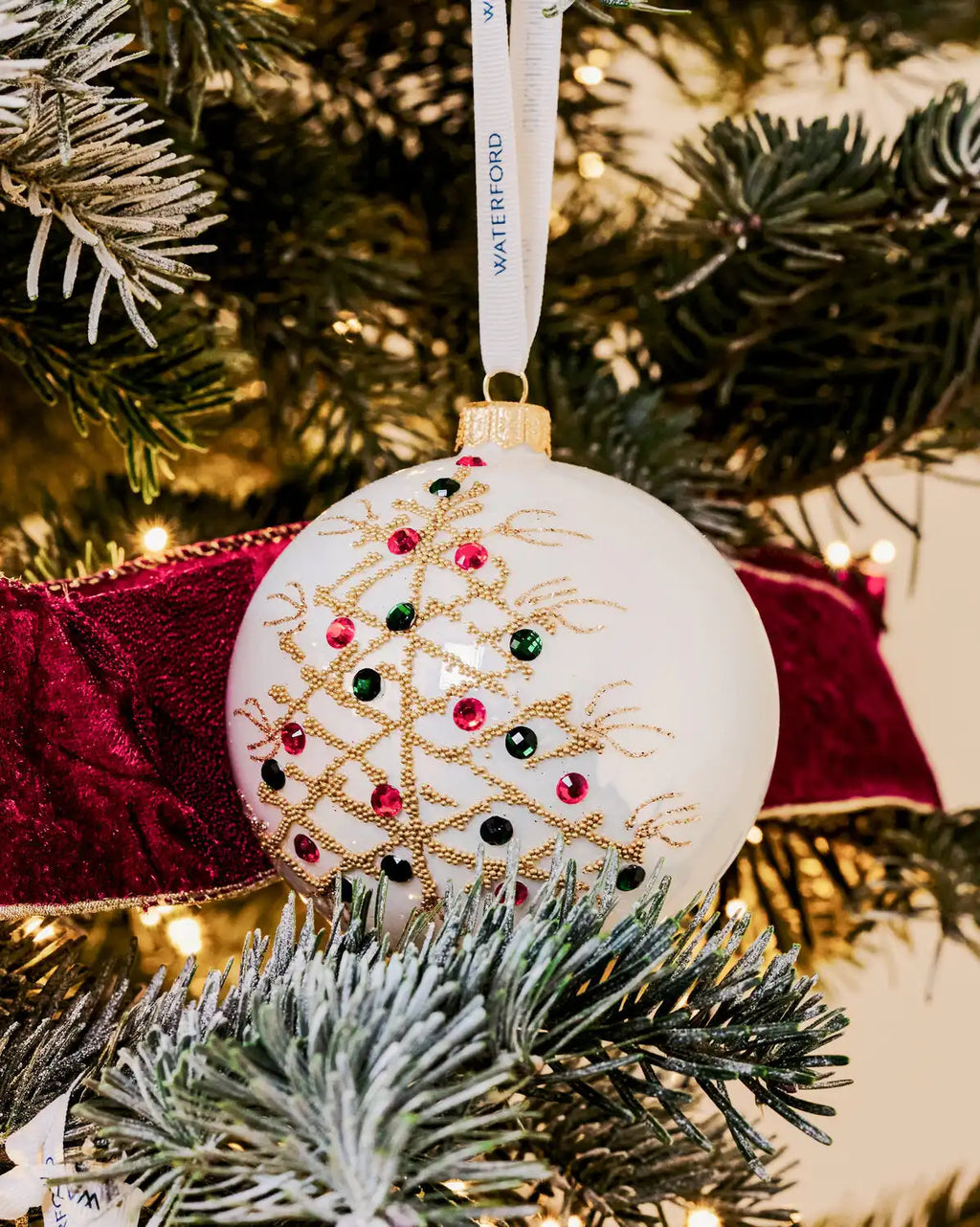Christmas Holiday Heirlooms Winter Jewels Ornament