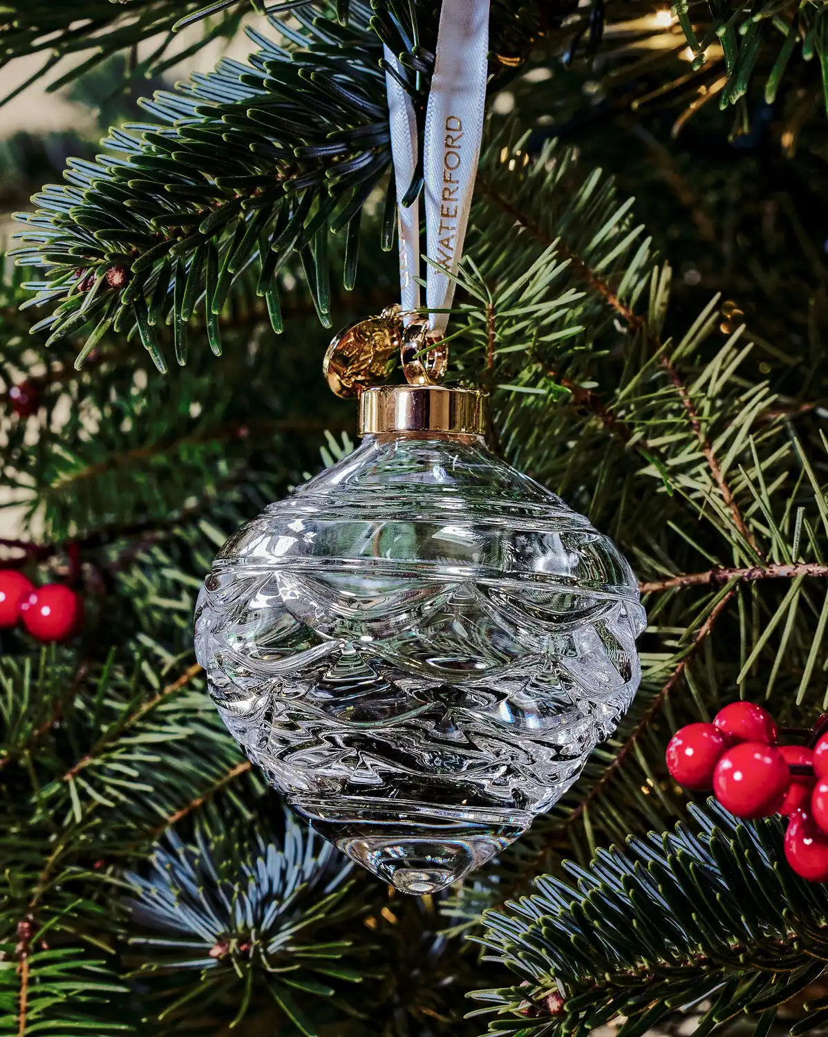 Christmas Winter Wonders Pinecone Bauble