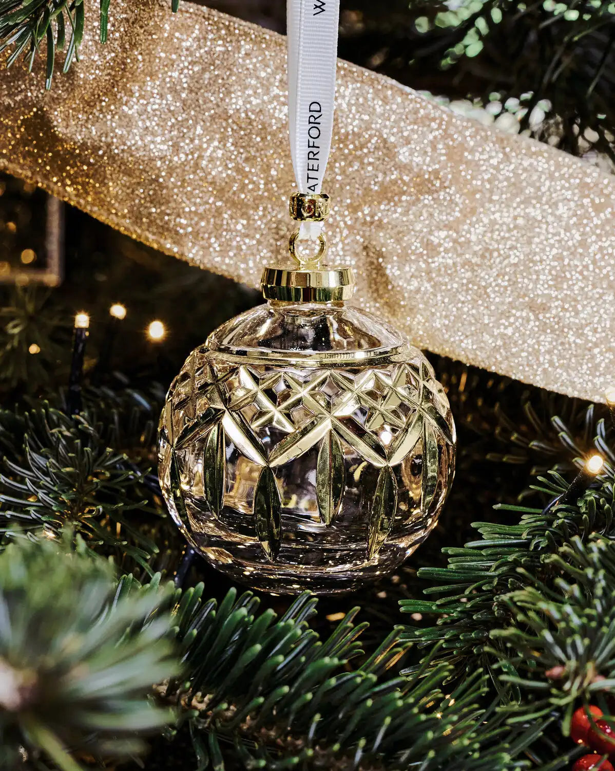 Christmas Lismore Bauble Gilded