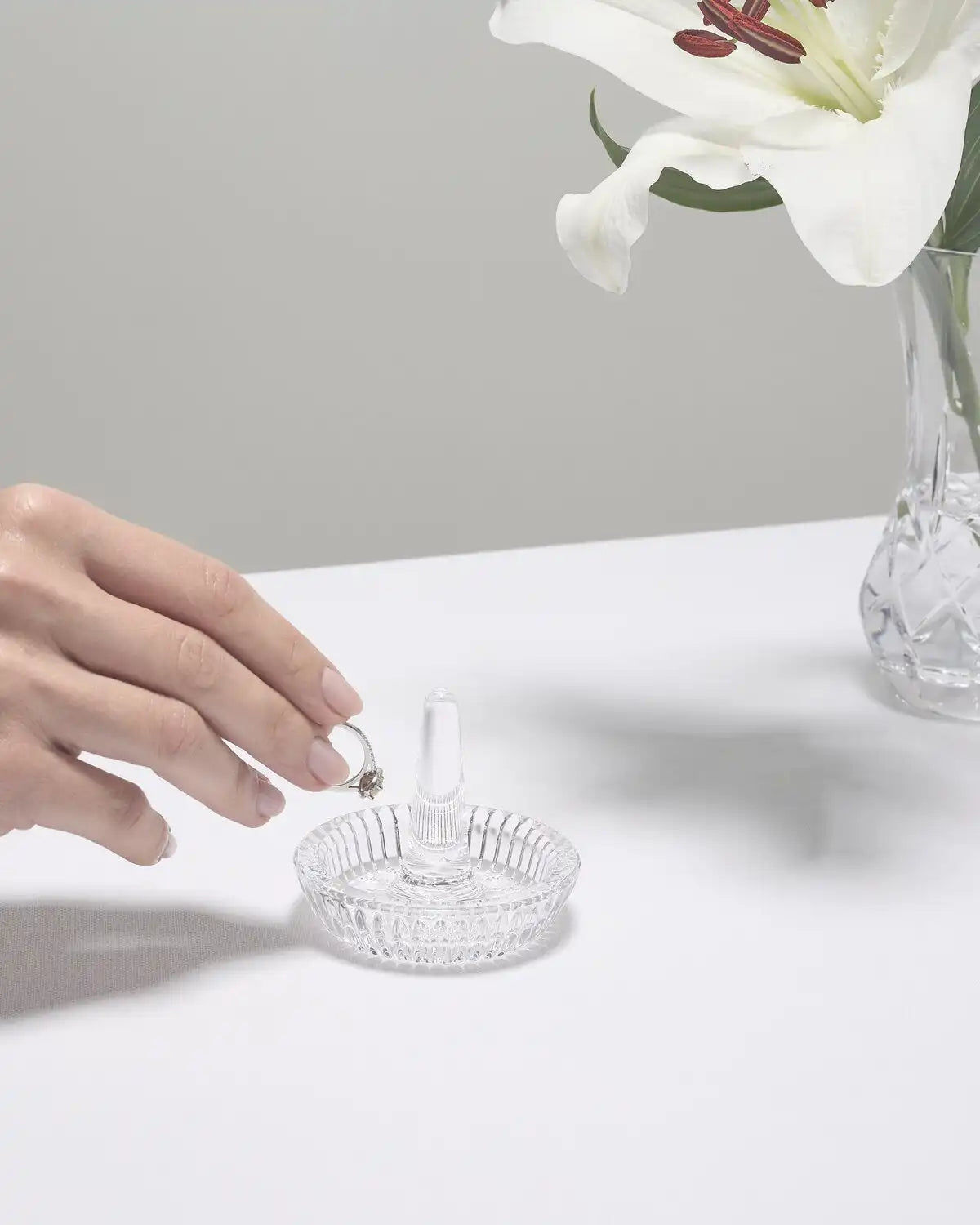 Round Ring Holder